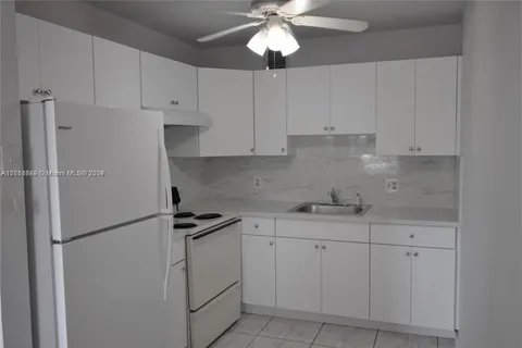 551 SW 135th Ave # 215B, Pembroke Pines FL 33027