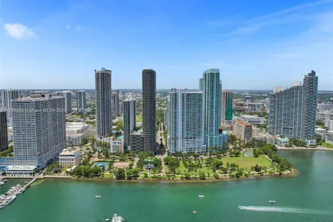 2020 N Bayshore Dr # 2908, Miami FL 33137