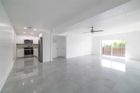 8325 SW 72nd Ave # 315C, Miami FL 33143