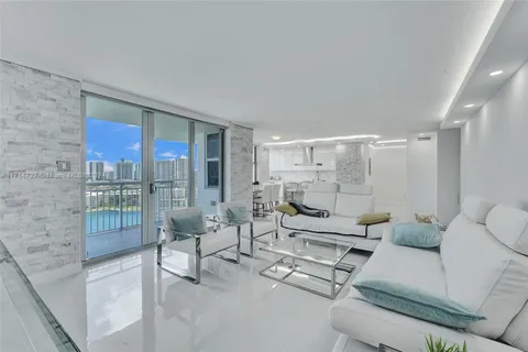 18041 Biscayne Blvd # 1804, Aventura FL 33160