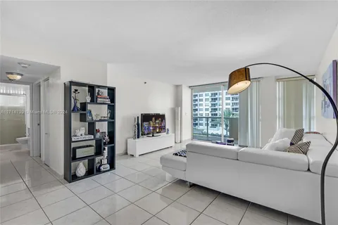 5757 Collins Ave # 603, Miami Beach FL 33140