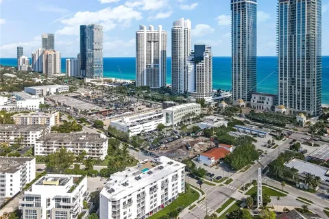 17800 Atlantic Blvd, Sunny Isles Beach FL 33160