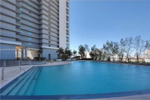 888 Biscayne Blvd # 3707, Miami FL 33132