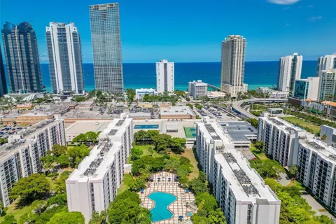 16919 N Bay Rd # 821, Sunny Isles Beach FL 33160