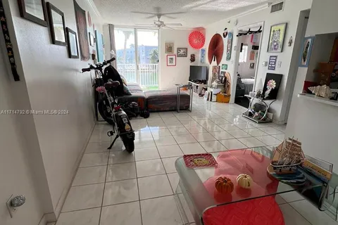 80 S Shore Dr # 206, Miami Beach FL 33141