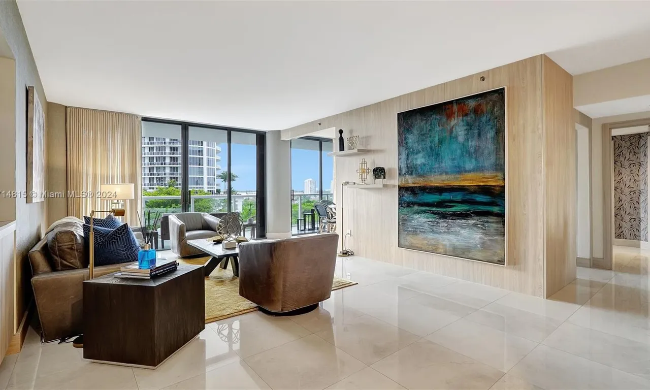 4000 ISLAND BL # 803, Aventura FL 33160