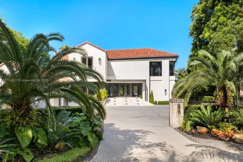 284 Las Brisas Ct, Coral Gables FL 33143