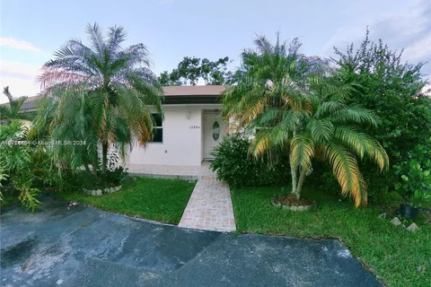 13954 SW 55th St, Miami FL 33175