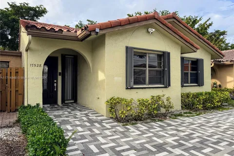 17528 NW 66th Pl # 17528, Hialeah FL 33015