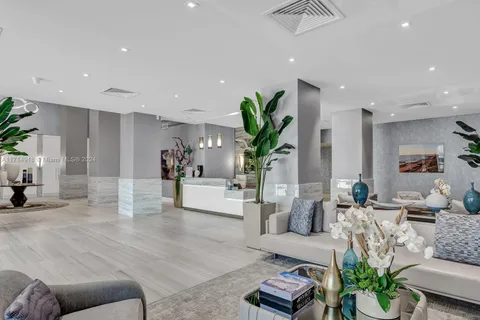 2301 S Ocean Dr # 2202, Hollywood FL 33019