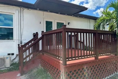2215 SW 47th St # 2, Dania Beach FL 33312