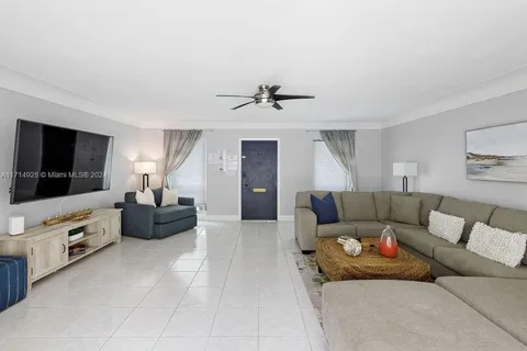 2804 NW 12th Ave, Wilton Manors FL 33311