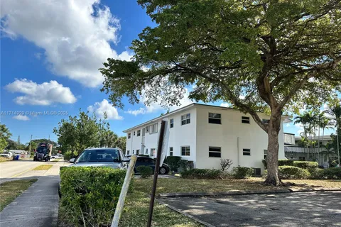 2458 Polk St # 206, Hollywood FL 33020