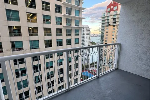 1200 Brickell Bay Dr # 3010, Miami FL 33131