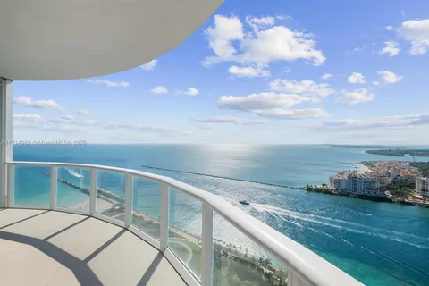 100 S Pointe Dr # 3203, Miami Beach FL 33139