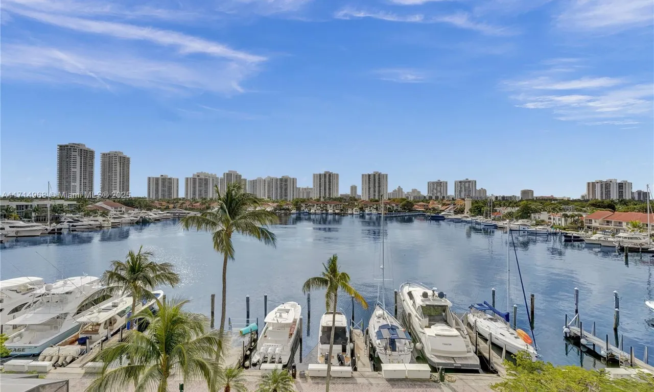 3610 Yacht Club Dr # 508, Aventura FL 33180