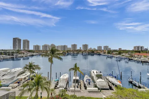 3610 Yacht Club Dr # 508, Aventura FL 33180