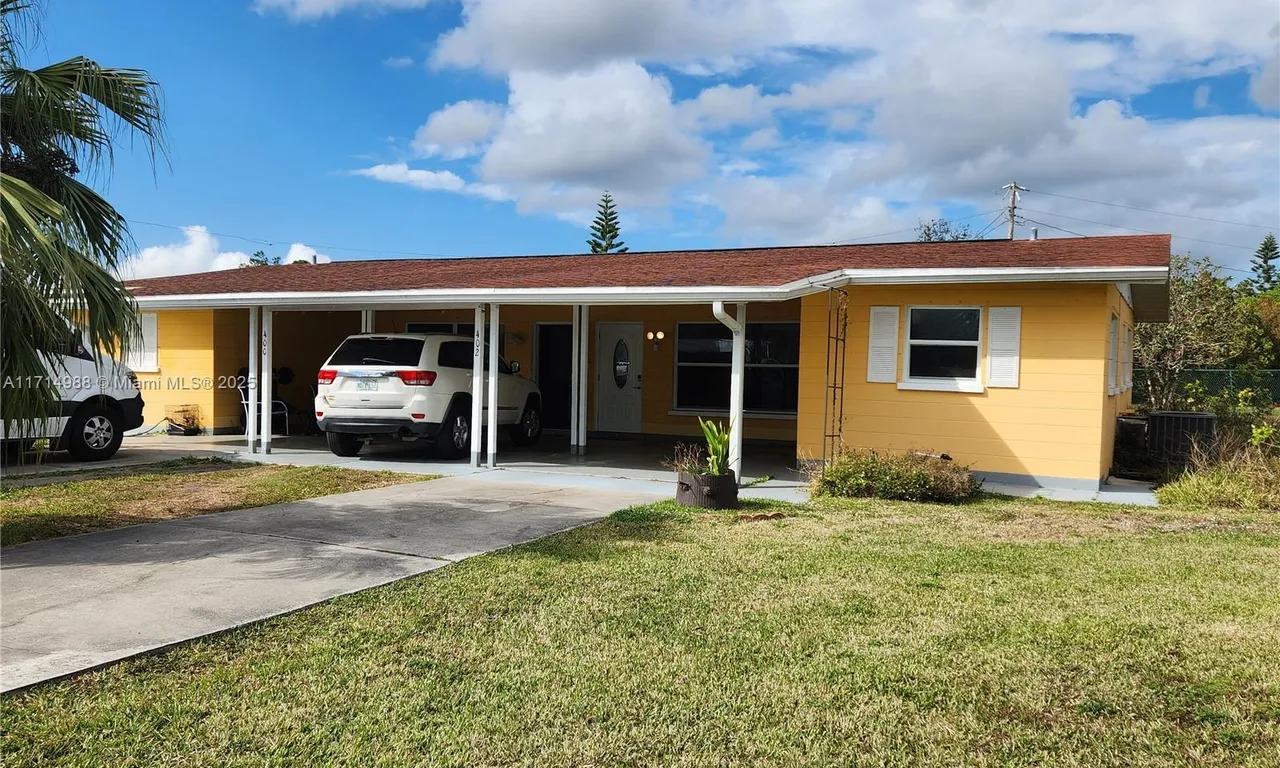 400 Granada Blvd, North Port FL 34287