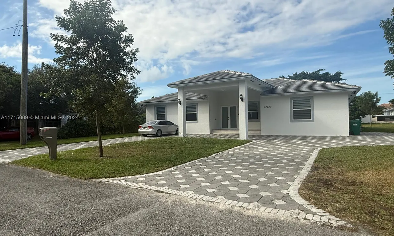 22420 SW 126th Ave, Miami FL 33170