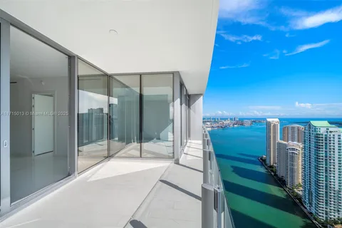 300 Biscayne Blvd Way # 4605, Miami FL 33131