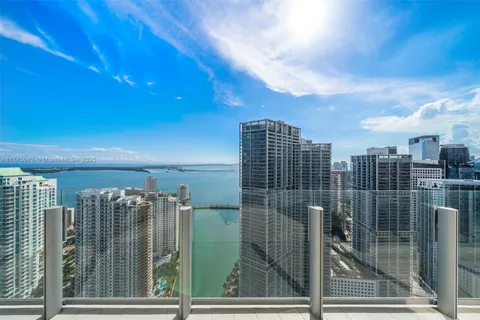 300 Biscayne Blvd Way # 4605, Miami FL 33131