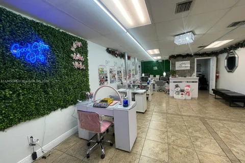 1665 W 68, Hialeah FL 33014