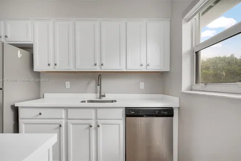 1075 E Bay Harbor Dr # 10, Bay Harbor Islands FL 33154
