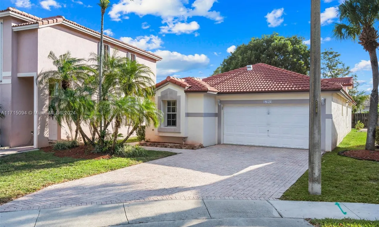 17084 NW 12th St, Pembroke Pines FL 33028