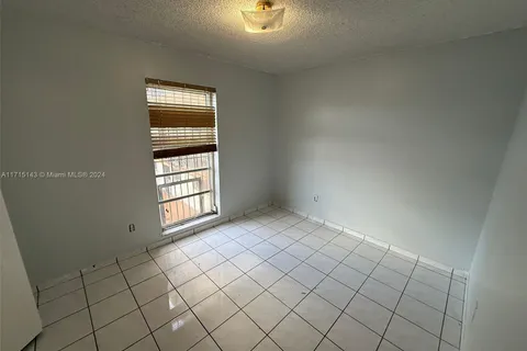 1051 SW 1st St # 207, Miami FL 33130