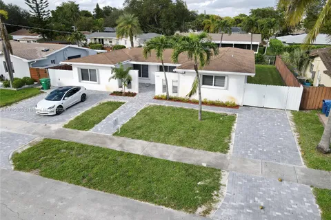 1881 NE 210th St # 0, Miami FL 33179