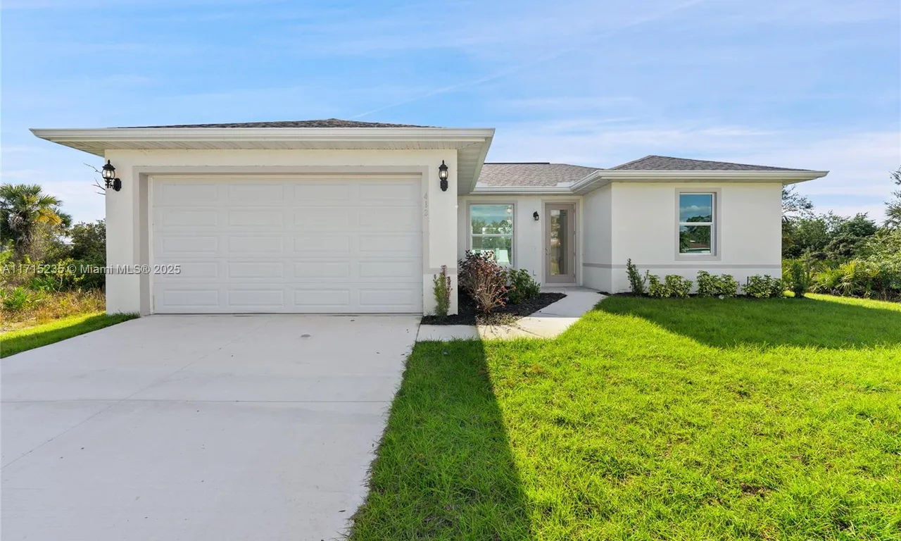 957 COMMODORE ST, Lehigh Acres FL 33974