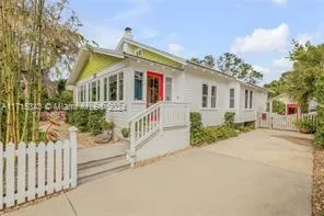 216 Florida Ave, New Smyrna Beach FL 32169