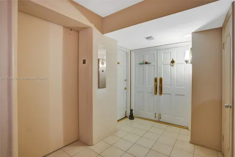 4280 Galt Ocean Dr # 10A, Fort Lauderdale FL 33308