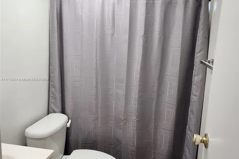 5351 SW 35 ST # 5351, Davie FL 33314