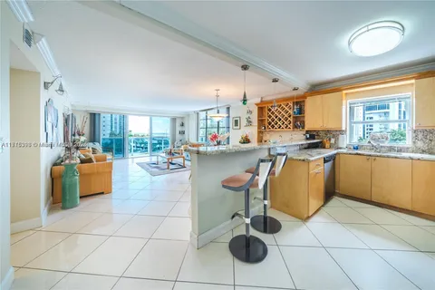 3800 S Ocean Dr # 412A, Hollywood FL 33019