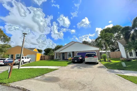 13310 SW 10th Pl, Davie FL 33325