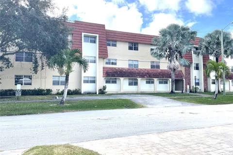 1300 Moffett St # 105, Hallandale Beach FL 33009