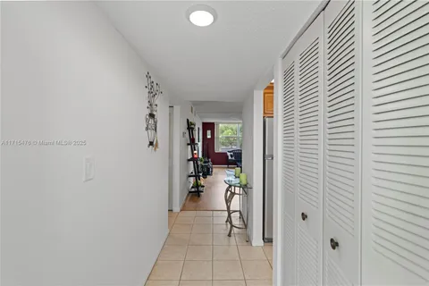 6870 Royal Palm Blvd # 208M, Margate FL 33063