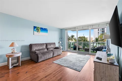 1000 West Ave # 308, Miami Beach FL 33139