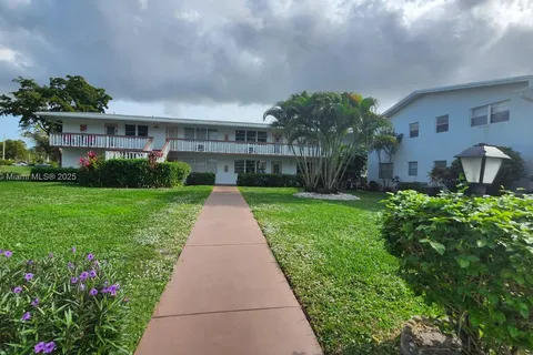 221 E Durham  E # 221, Deerfield Beach FL 33442