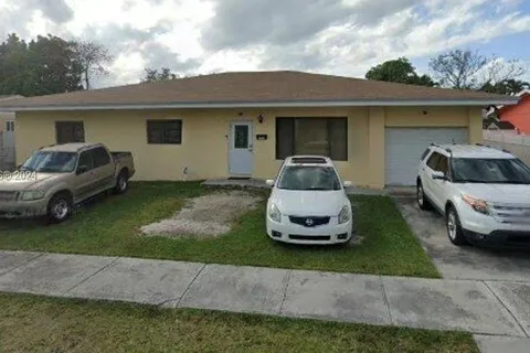 19726 SW 118th Ct, Miami FL 33177