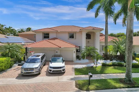 1727 Victoria Pointe Cir, Weston FL 33327