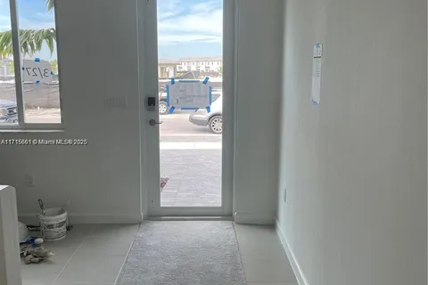 1351 SE 7th Ter, Homestead FL 33034