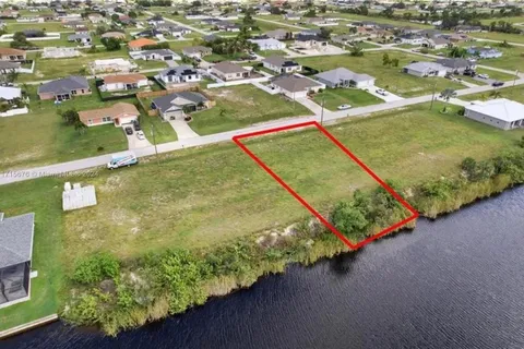 1028 NW 18TH TER, Cape Coral FL 33993