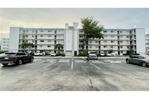 8610 N Sherman Cir # 502, Miramar FL 33025