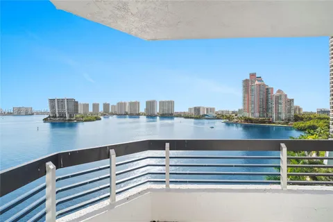 3600 Mystic Pointe Dr # 901, Aventura FL 33180