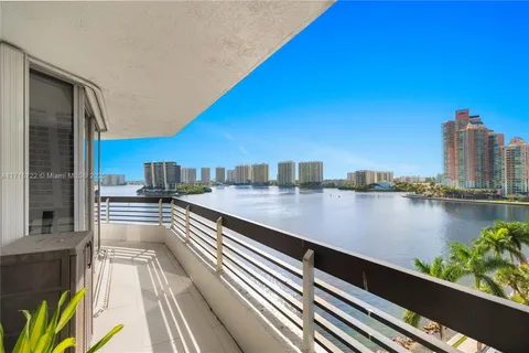 3600 Mystic Pointe Dr # 901, Aventura FL 33180