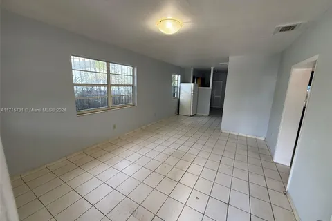 8203 NW 5th Ct # 8203, Miami FL 33150