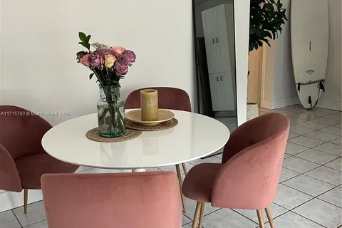 901 10th St # 2, Miami Beach FL 33139