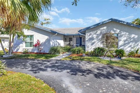 7106 NW 107th Ave, Tamarac FL 33321